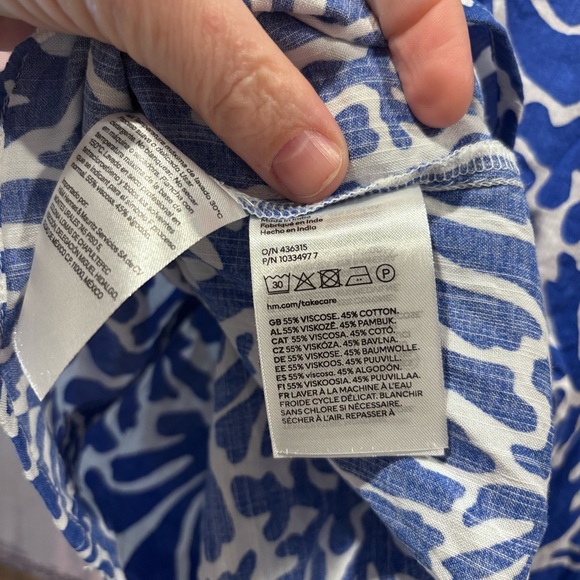 H&M Blue and White Patterned Blouse M - Picture 4 of 4